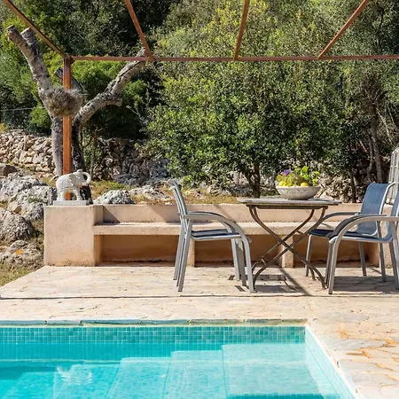 Bona Feina Villa
